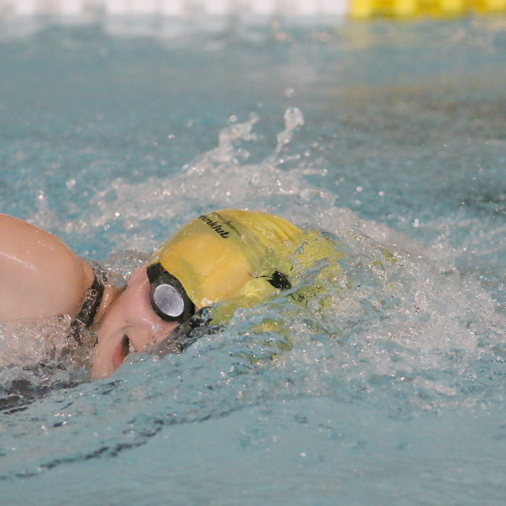 Katarina Jakovljevic schwimmt Kraul